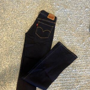 Women: Levi’s Jean Shaping bootcut. Dark wash. Size 26